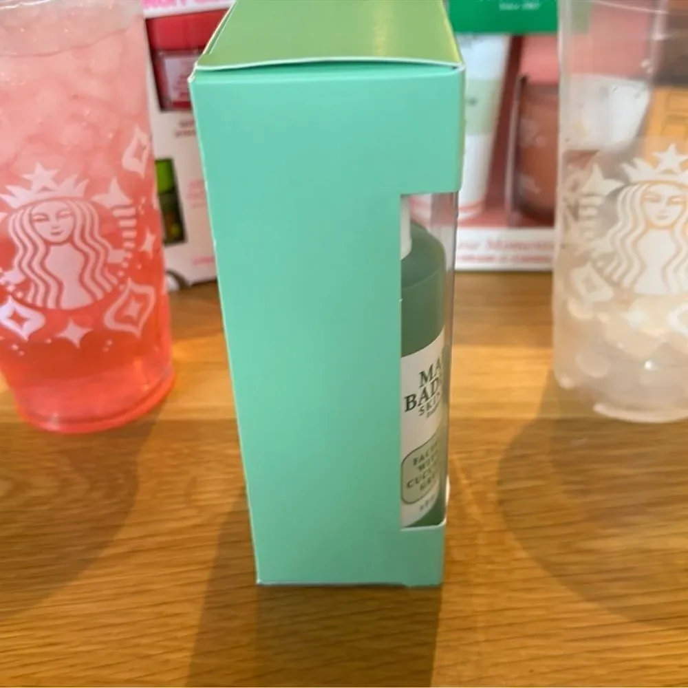 MARIO BADESCU Green Tea 4oz Facial Spray & 2oz Aloe Candle Gift Set